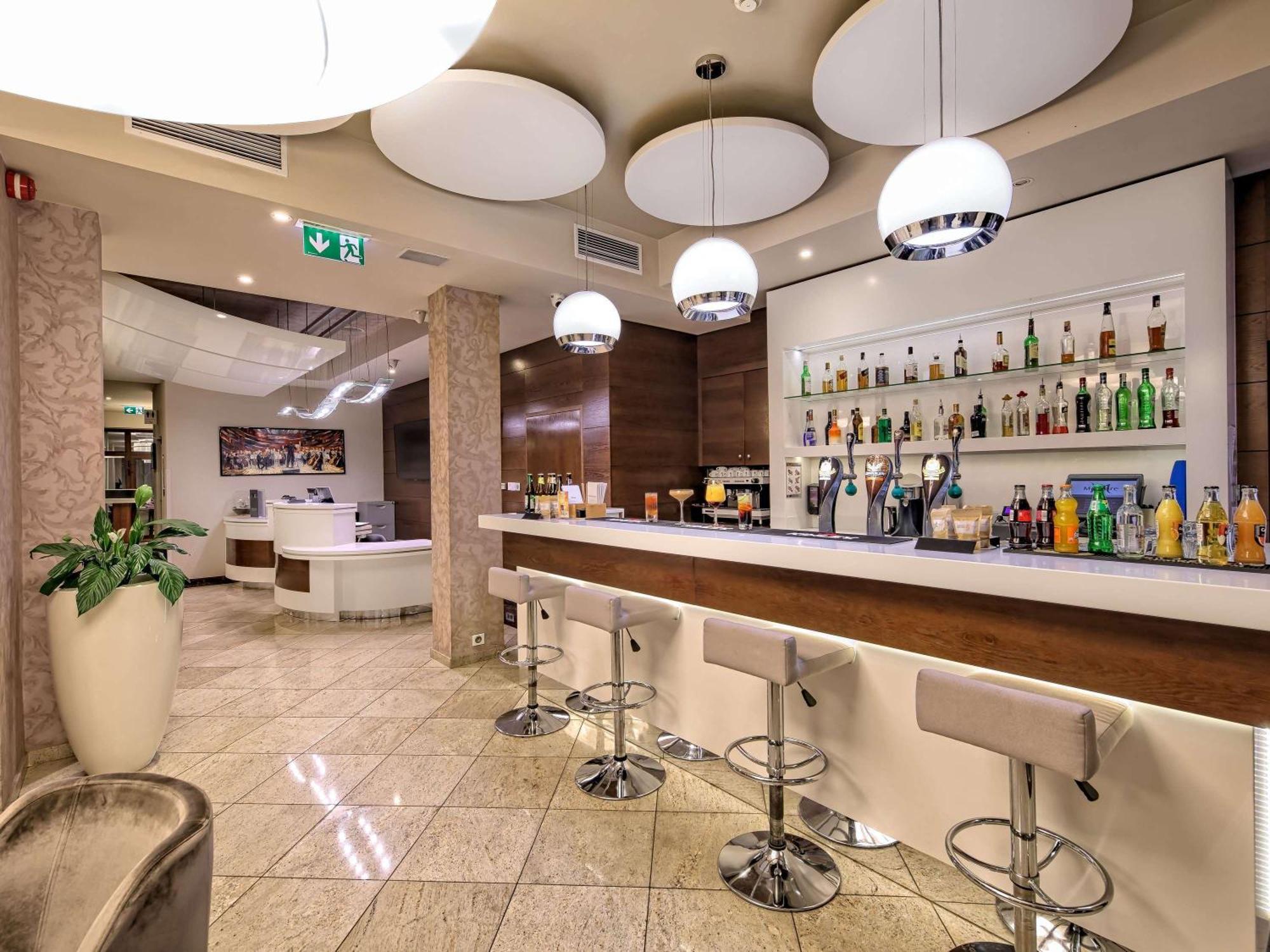 比得哥什乌贼 美居酒店 外观 照片