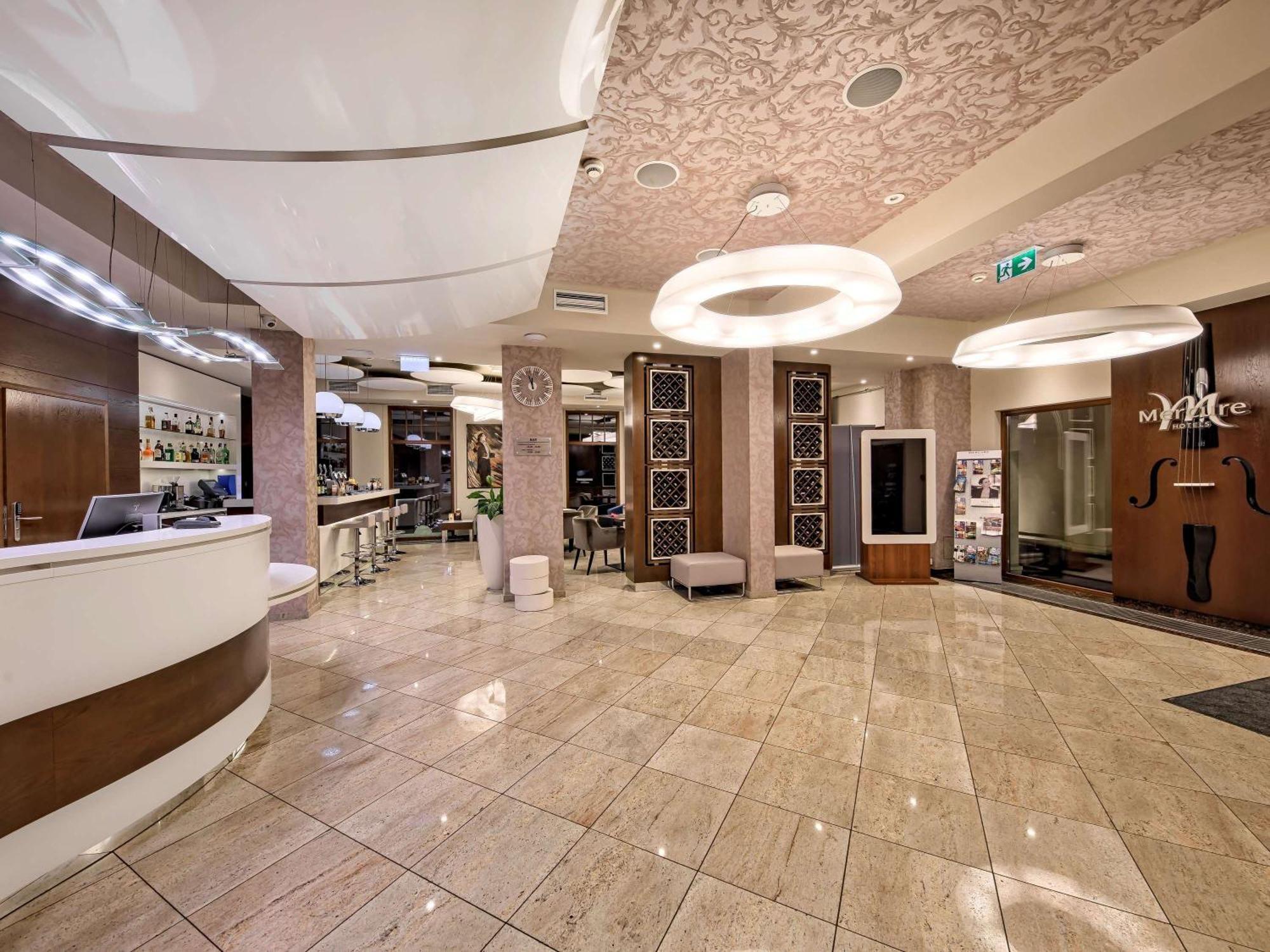 比得哥什乌贼 美居酒店 外观 照片